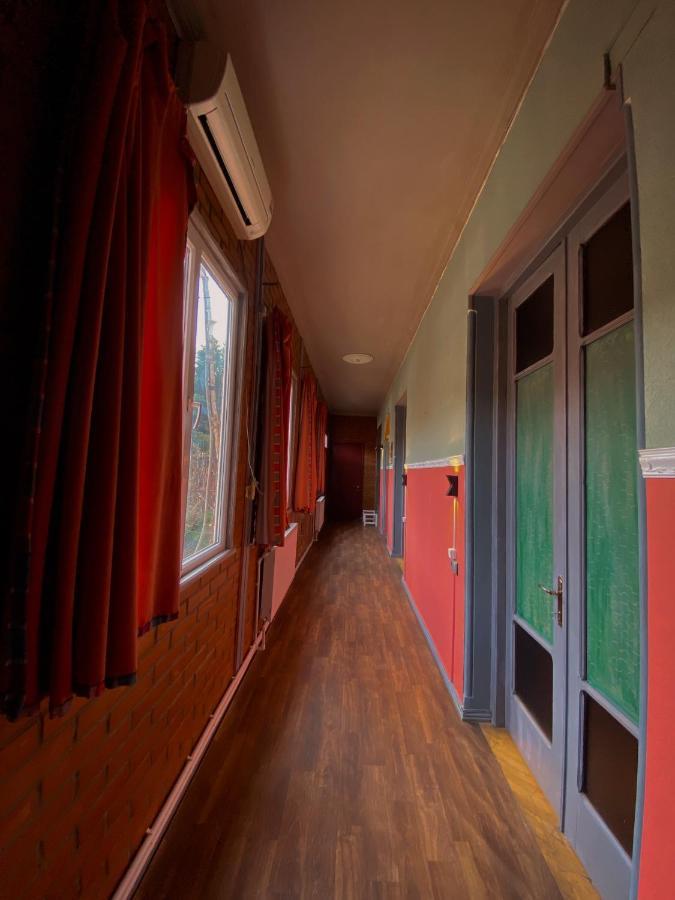 Хостел Corner Тбилиси Экстерьер фото