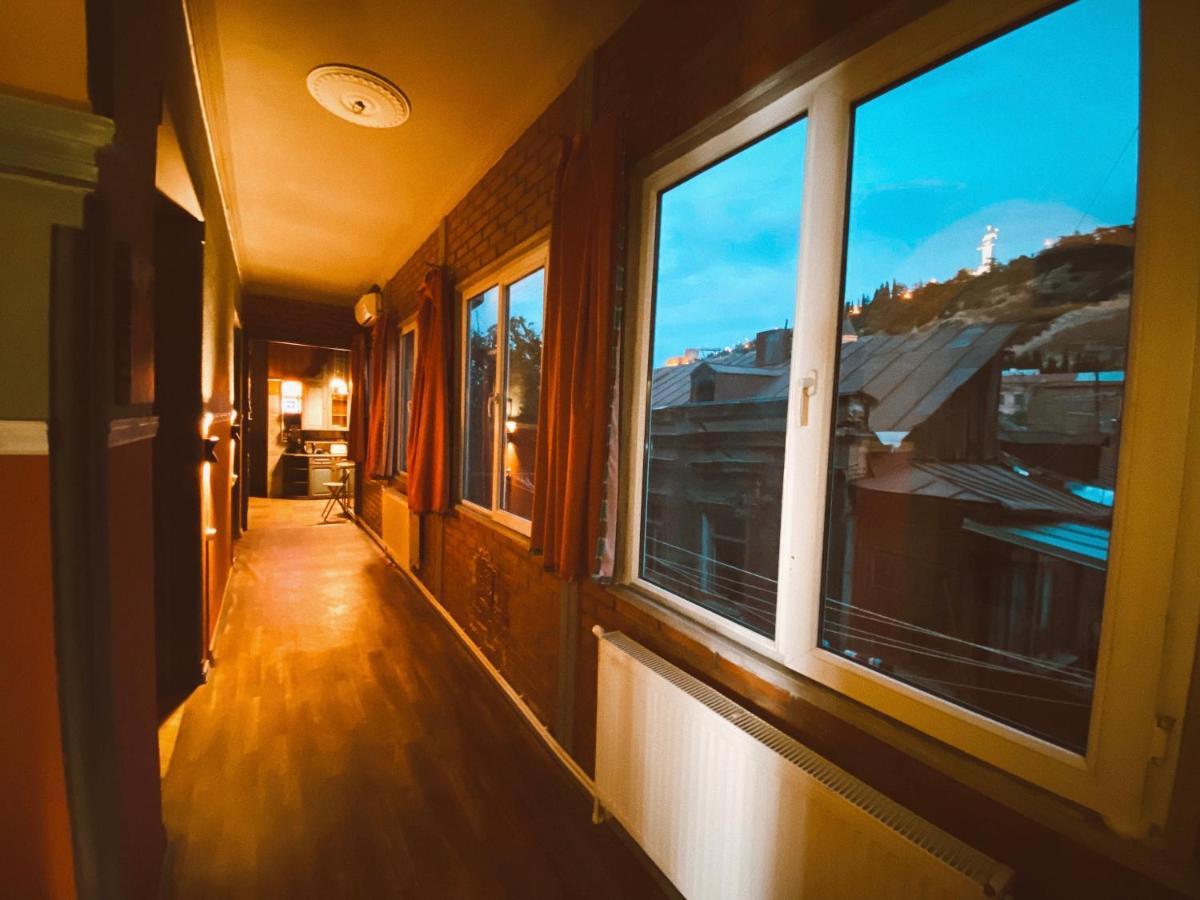 Хостел Corner Тбилиси Экстерьер фото