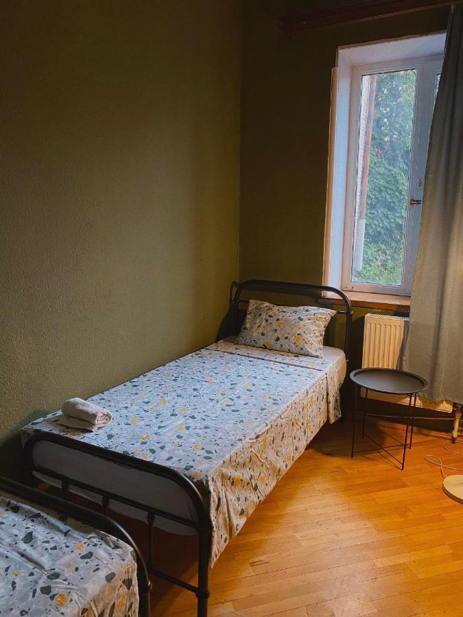 Хостел Corner Тбилиси Экстерьер фото