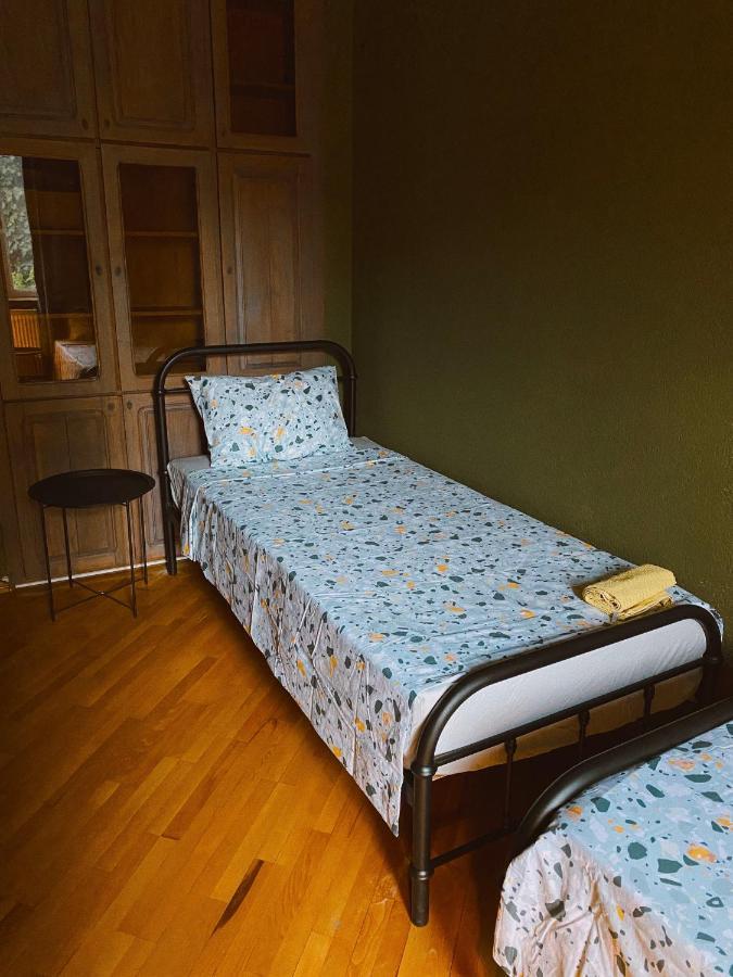 Хостел Corner Тбилиси Экстерьер фото